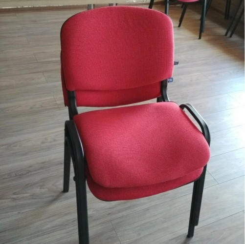 Стул для посетителей ИЗО черный каркас ткань красный C16