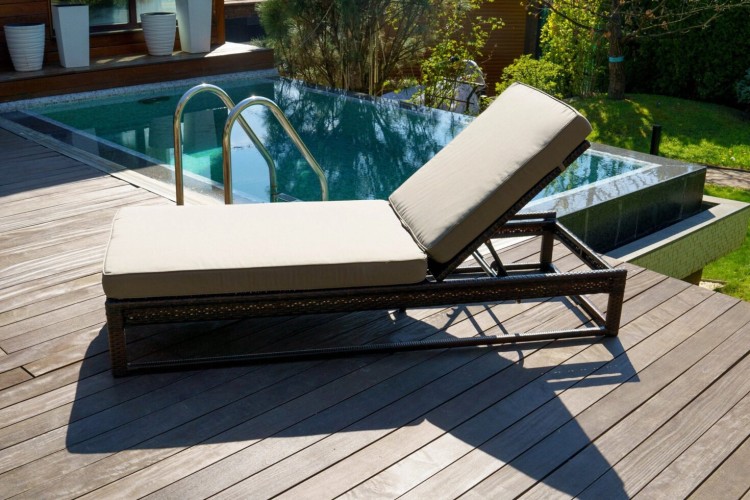 Шезлонг-лежак из иск ротанга Киото темно-коричневый BF