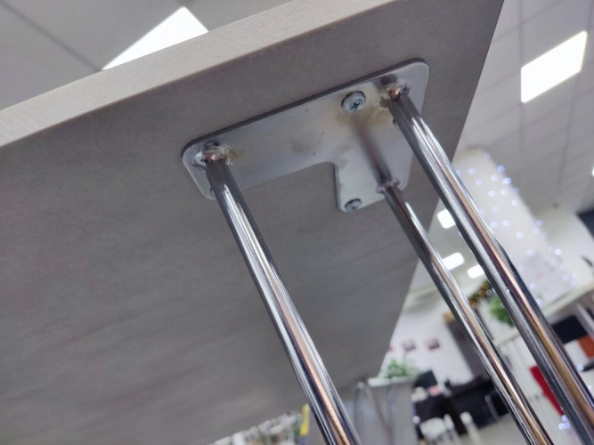 Стол для кафе Крис 120х75 ЛДСП беж\опоры хром